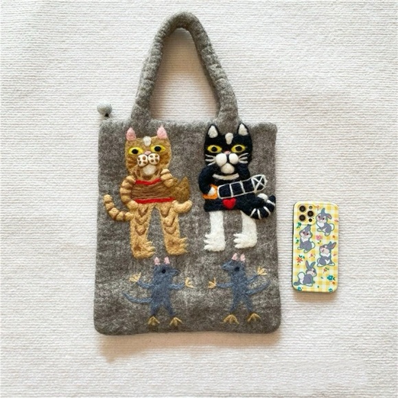 Cat felted Bag, Felt Purse, Wool Felt Bag, Mini Purse, Shoulder Bag, Zipper bag - Picture 2 of 8